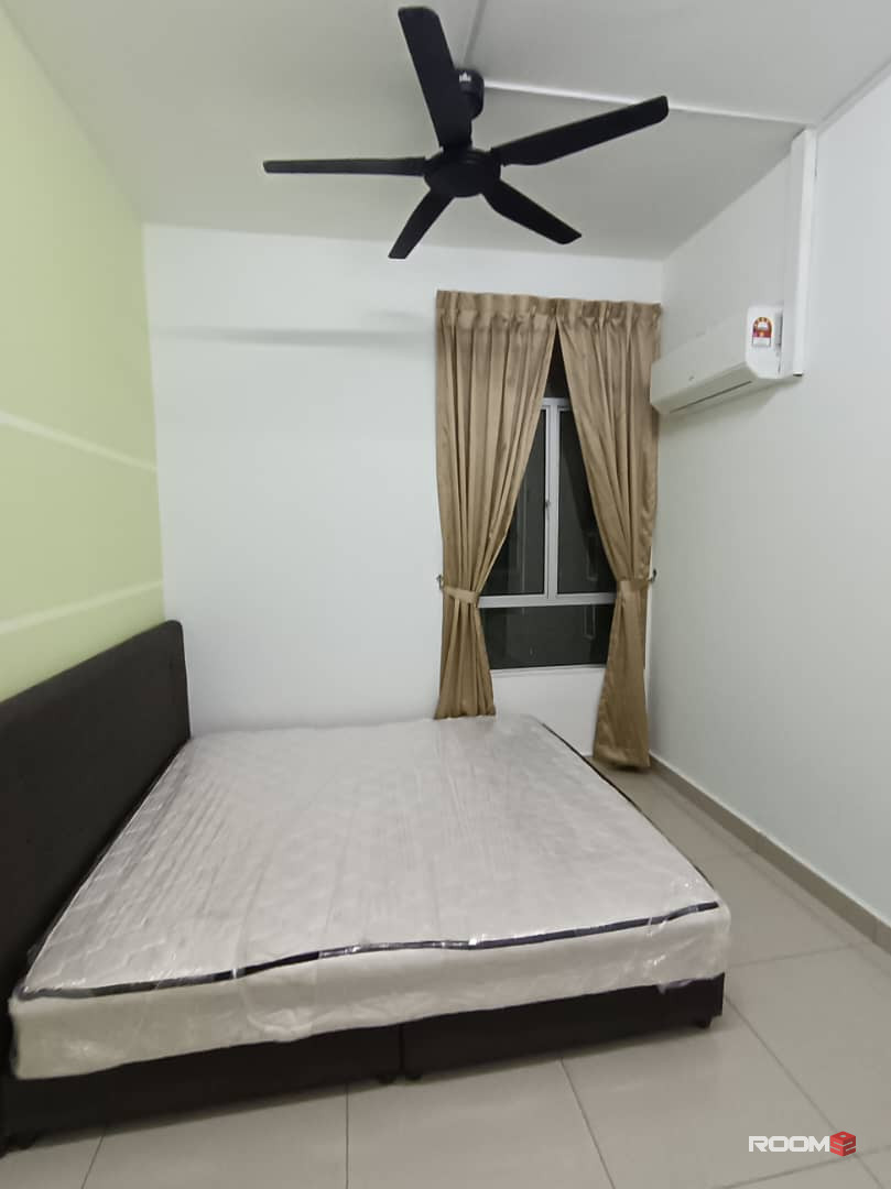 Female room for rent at SuriaMas Suite @ Larkin JB