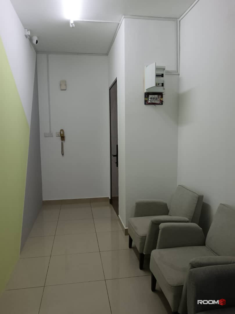 Female room for rent at SuriaMas Suite @ Larkin JB