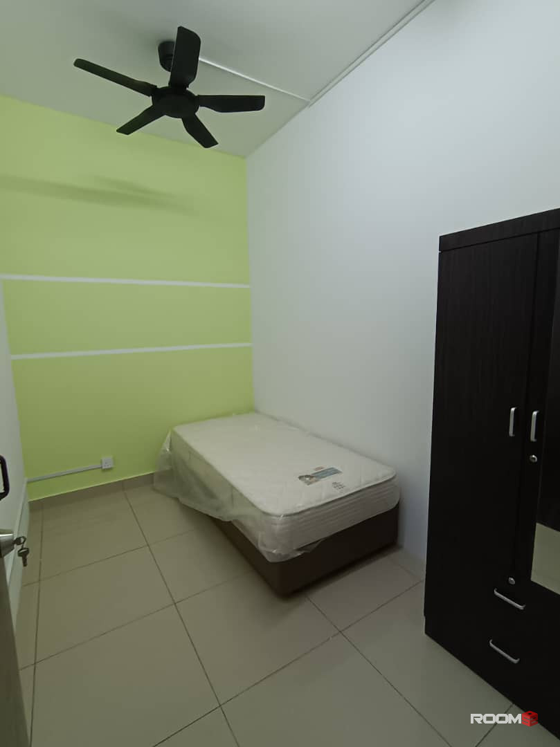 Female room for rent at SuriaMas Suite @ Larkin JB