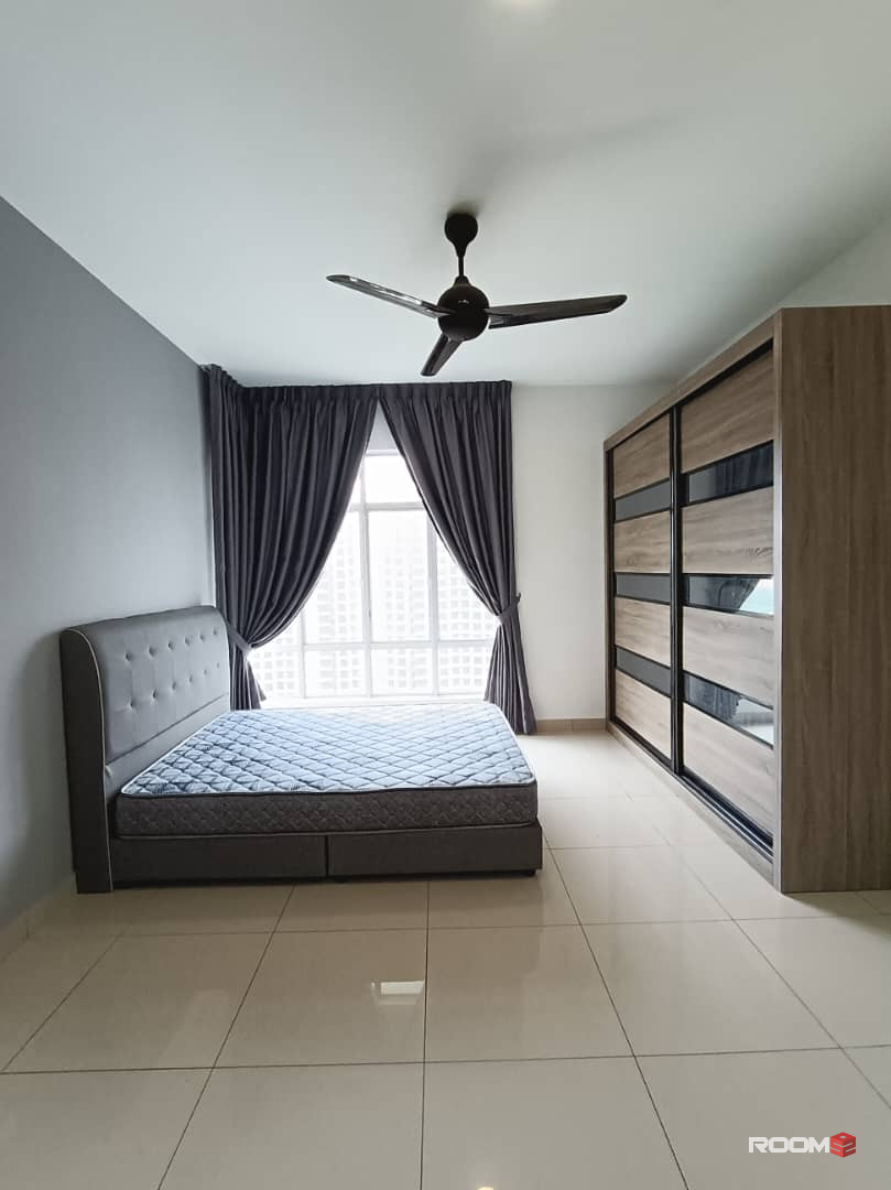 Room for rent at Aliff Avenue @ Damansara Aliff Tampoi