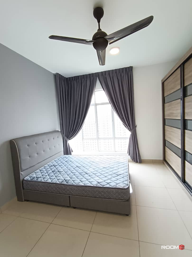 Room for rent at Aliff Avenue @ Damansara Aliff Tampoi
