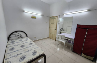 Middle Room at Bandar Puteri Puchong, Puchong