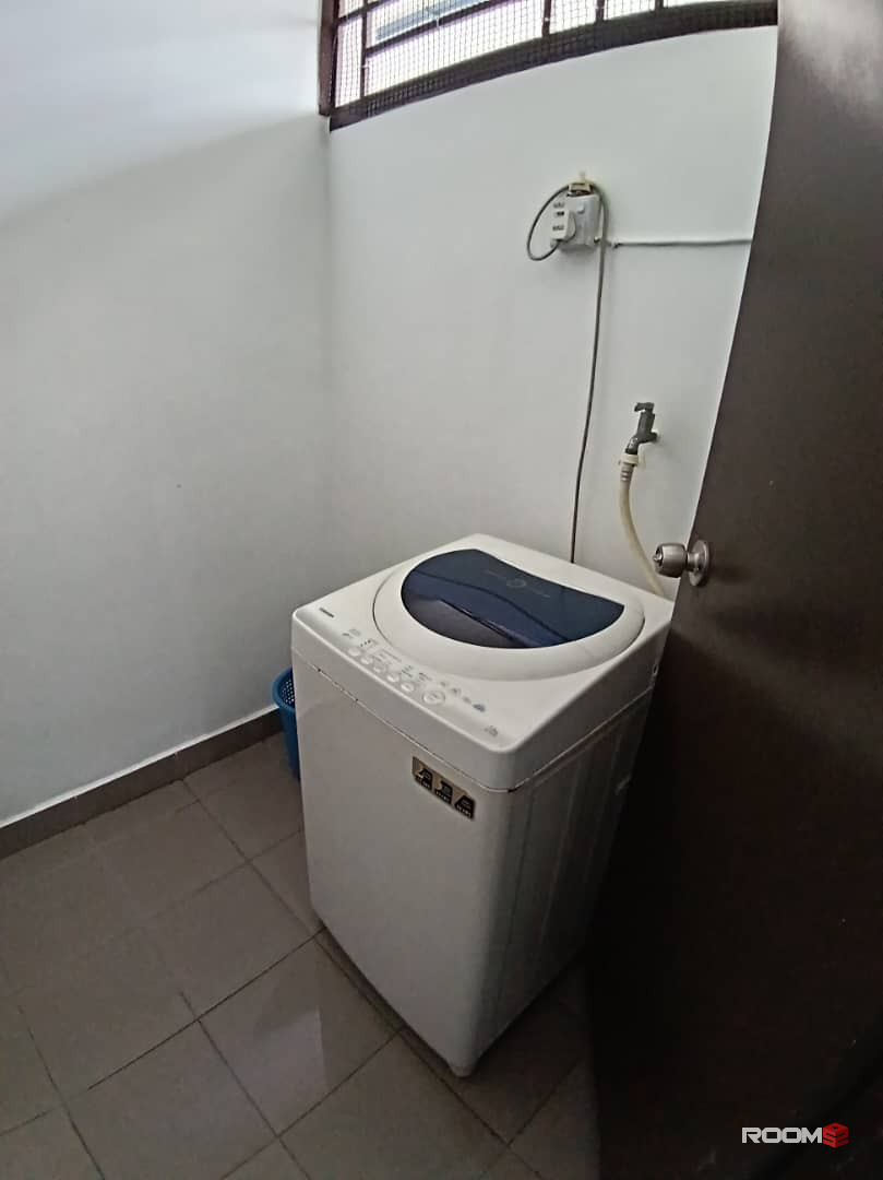 Female room for rent at SuriaMas Suite @ Larkin JB