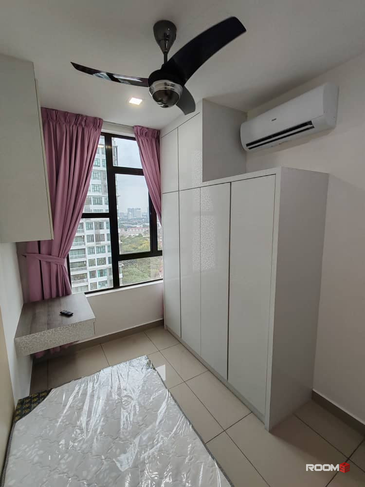 Female room for rent at Austin Regency @ Taman Mount Austin