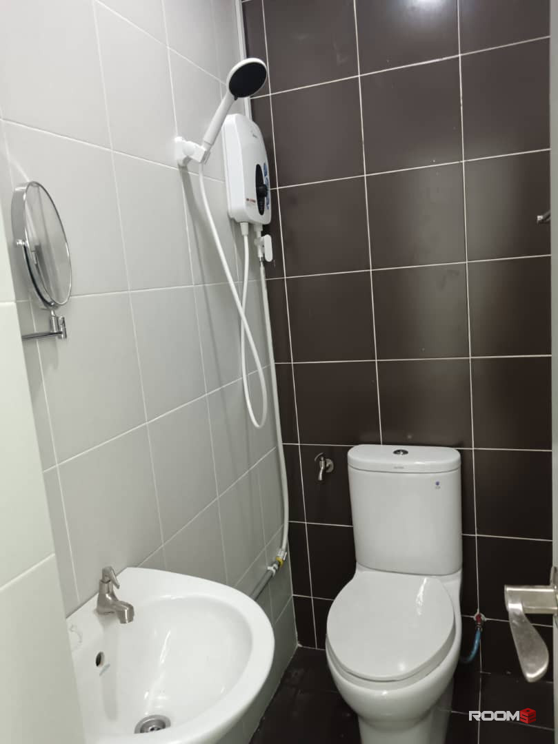 Female room for rent at Austin Regency @ Taman Mount Austin