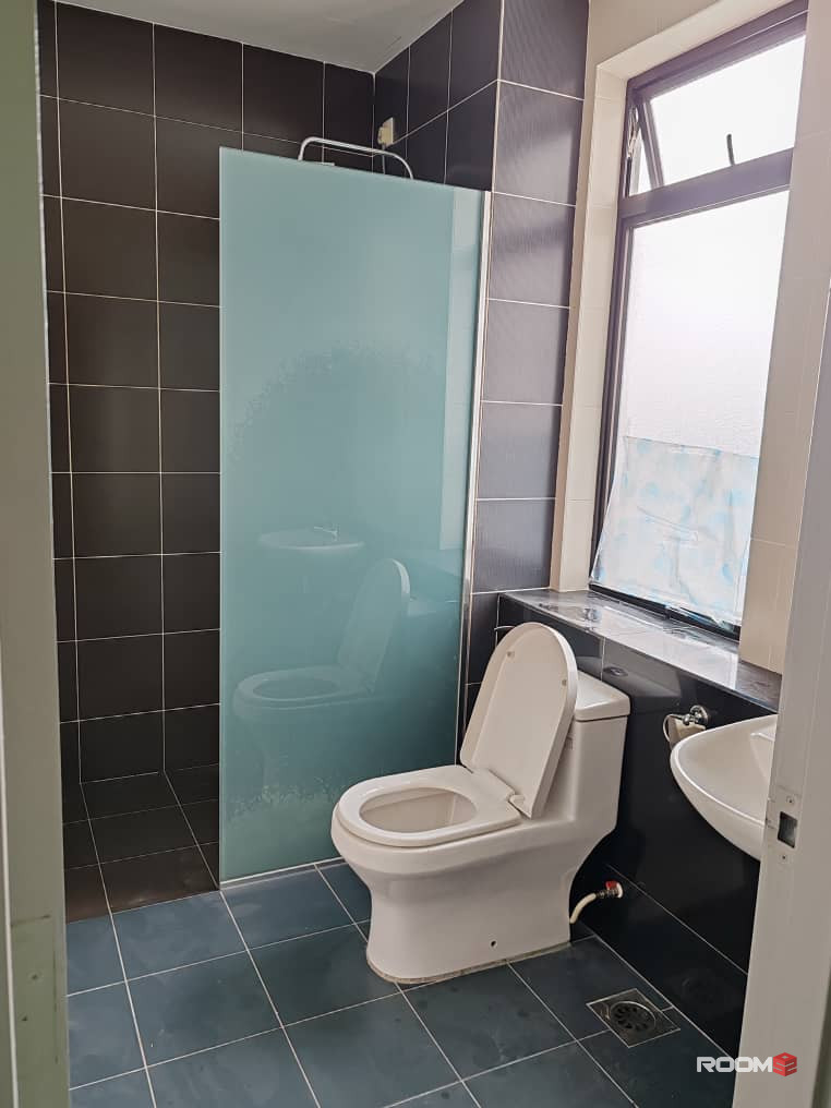 Female room for rent at Austin Regency @ Taman Mount Austin