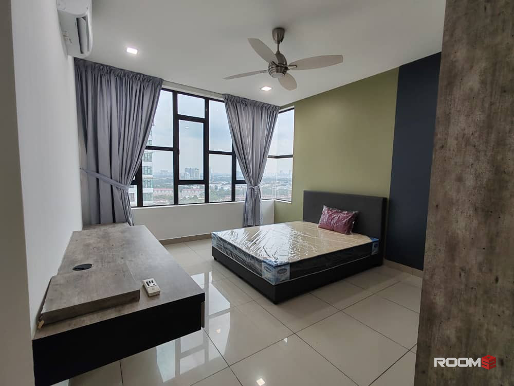 Female room for rent at Austin Regency @ Taman Mount Austin