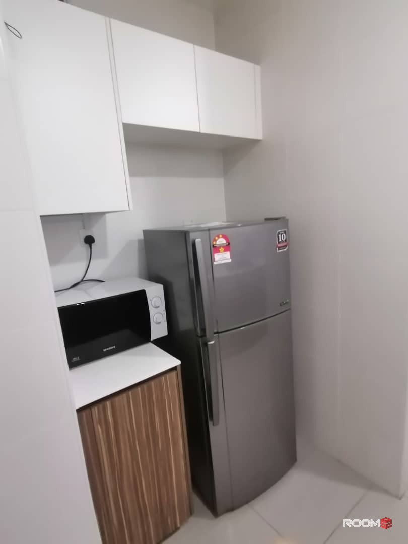 Room for rent at Season Luxury Apartment at Larkin