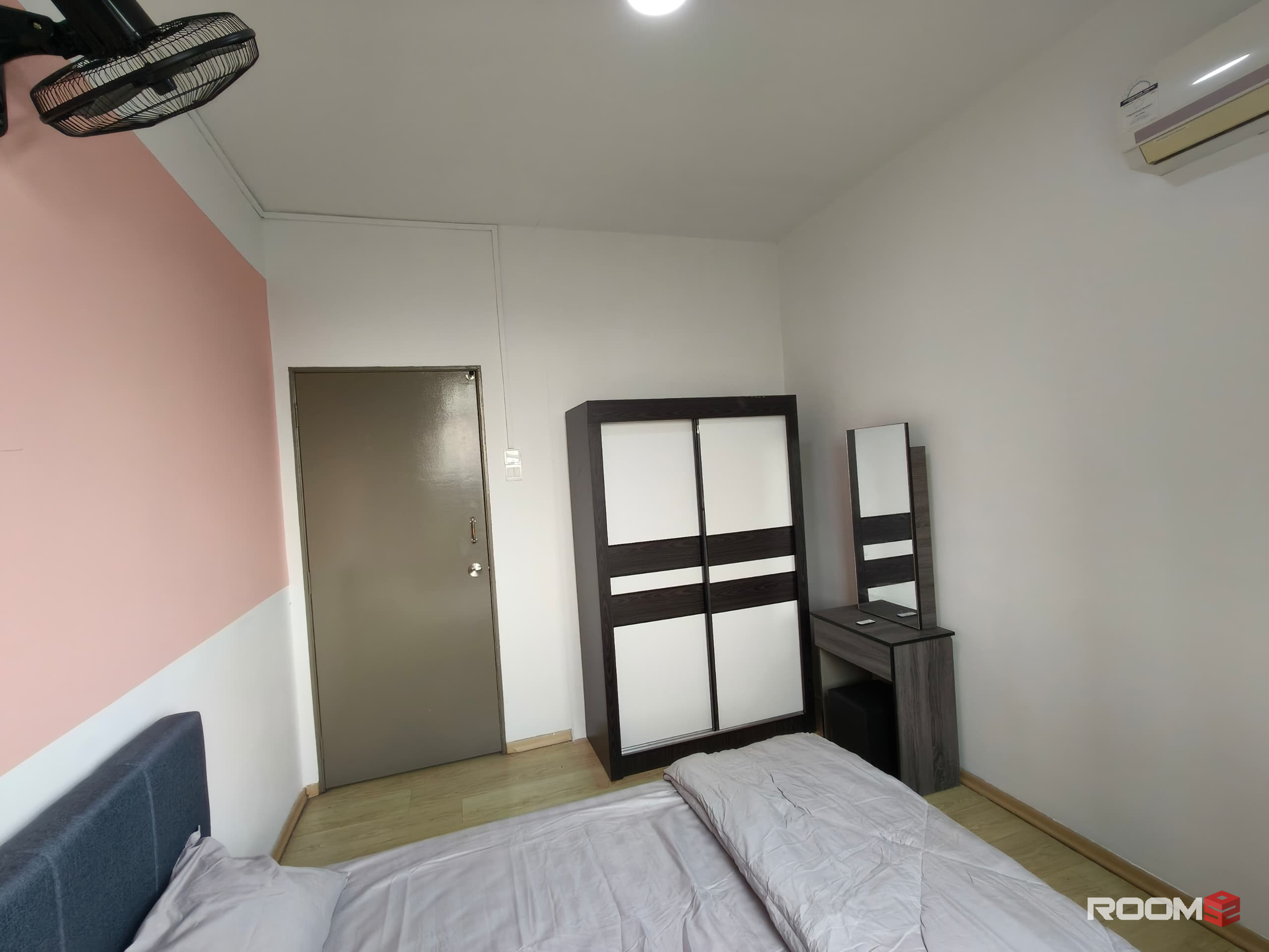 Male Room for rent at Larkin Heights @ Larkin Idaman