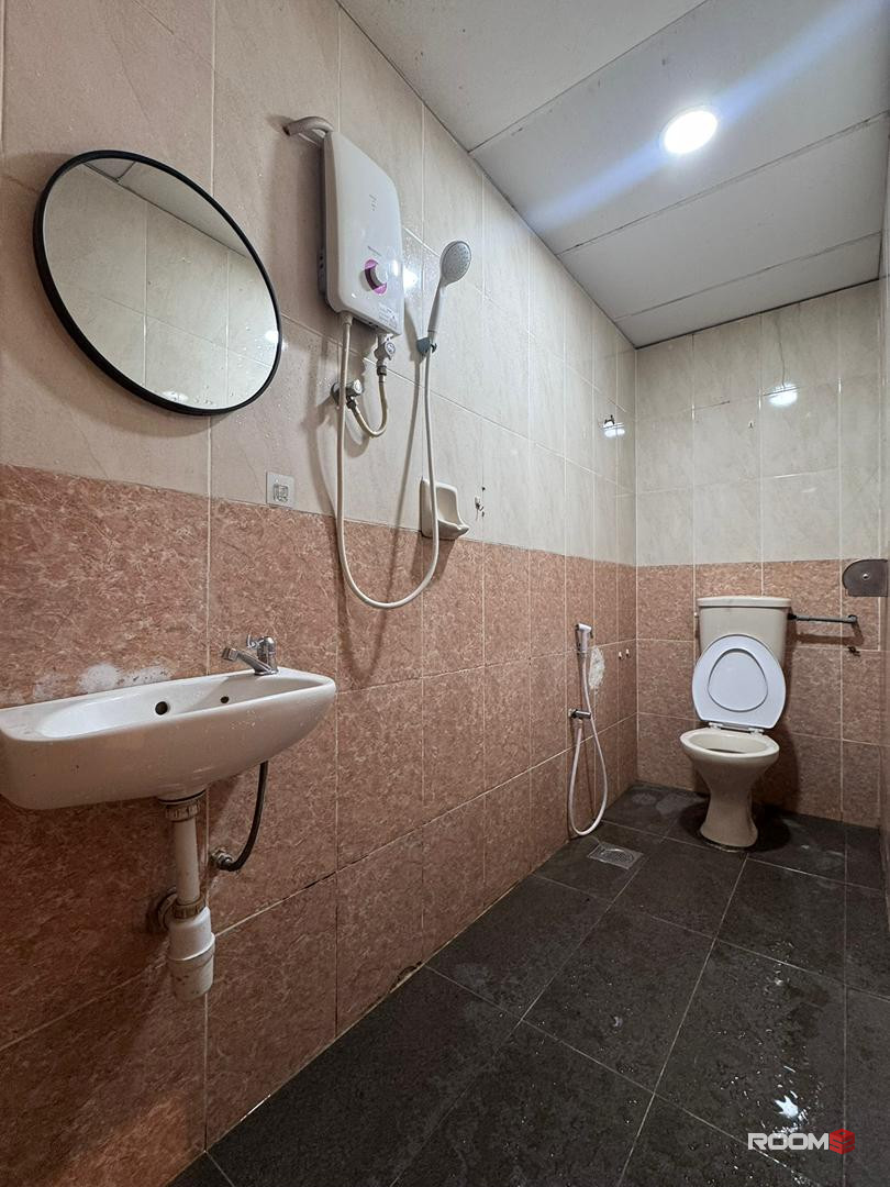 ⏱️ 8 MINS TO LRT PARAMOUNT ⏱️ 🏡 Master Room @ SS3 🏡 ‼️ ZERO DEPOSIT ‼️