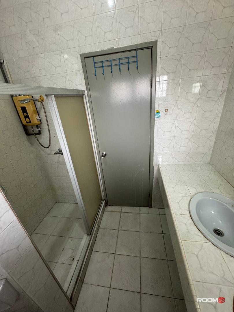 Damansara Utama, Master Room to rent, Zero Deposit