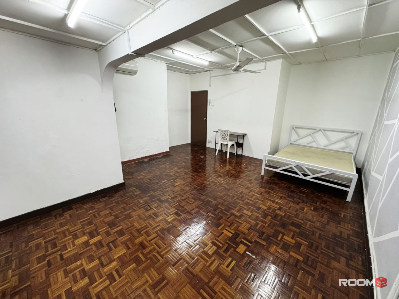 TTDI, MASTER ROOM TO RENT, ZERO DEPOSIT