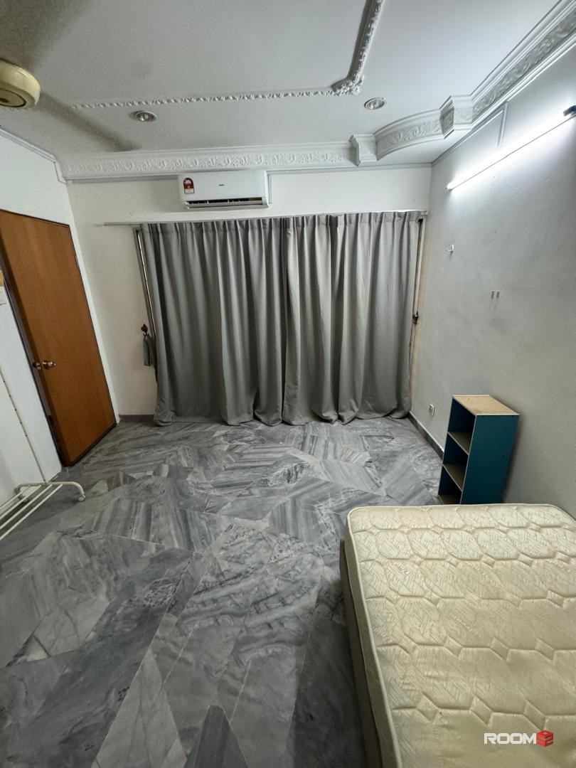 Damansara Utama, Medium Room To Rent, Zero Deposit