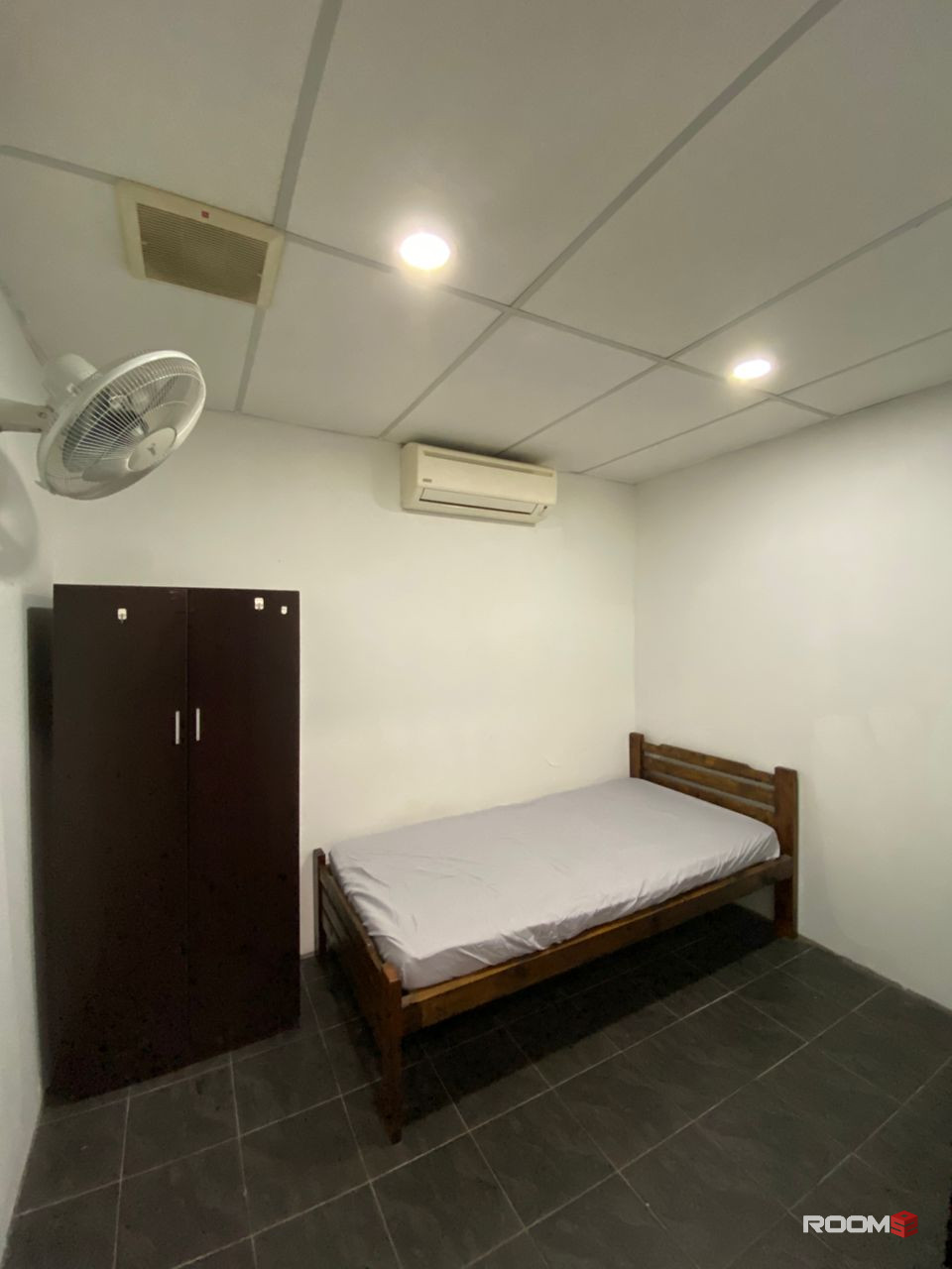 Zero Deposit 😍‼️1 min to INTI College Subang Single Room for Rent 🔥
