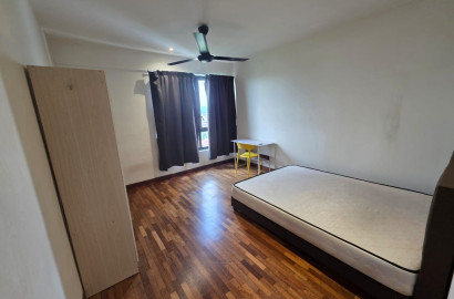 😍Bilik Sewa Murah👩Female unit comfy middle room near Sogo I city, Shah Alam , i-central ( Zero deposit)