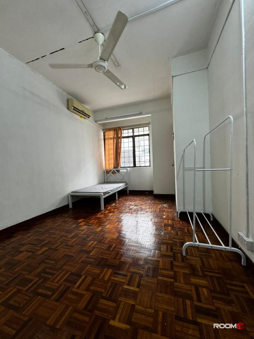 ✨LOW DEPOSIT✨ 😻BANDAR UTAMA MIDDLE ROOM FOR RENT😻NEAR TO ONE UTAMA , IOI DAMANSARA ,CENTER POINT 🎏🎏