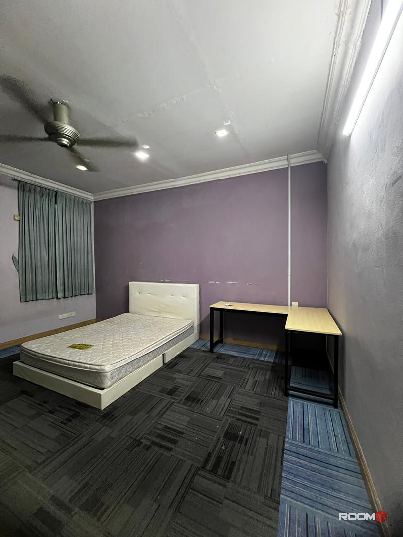 MASTER ROOM , BANDAR PUCHONG JAYA TO RENT