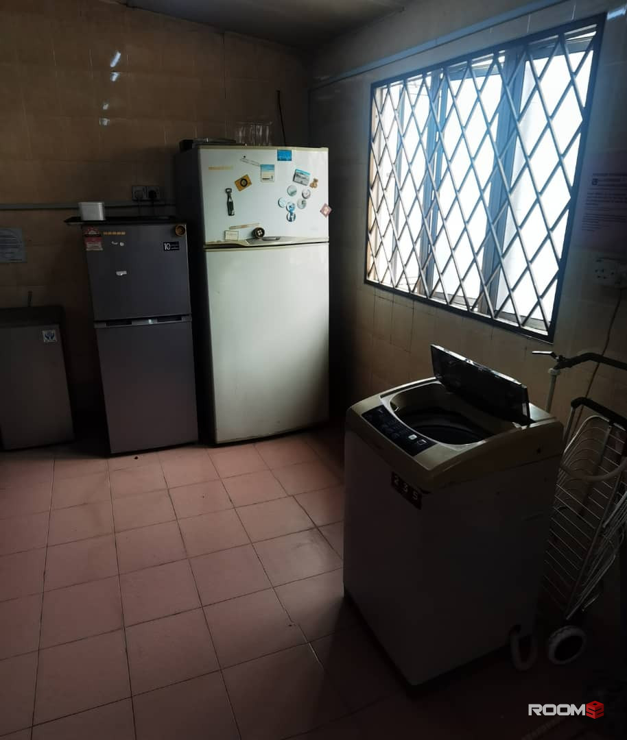 *Middle Room @ SS 2 (Landed House Room) SS 2/22, Petaling Jaya, Selangor