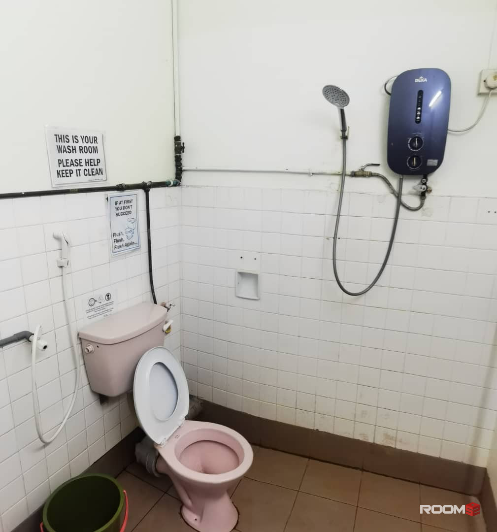 *Middle Room @ SS 2 (Landed House Room) SS 2/22, Petaling Jaya, Selangor