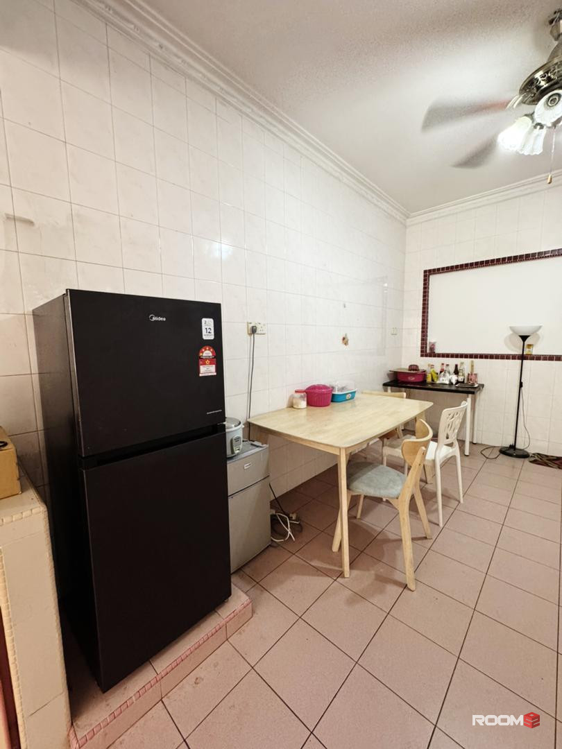 🚀 December Year-End 2025 Mega Sale 🏠Cozy Single Room 💰Zero Deposit 📍Near McDonald's 🚉LRT Station Bukit Jalil