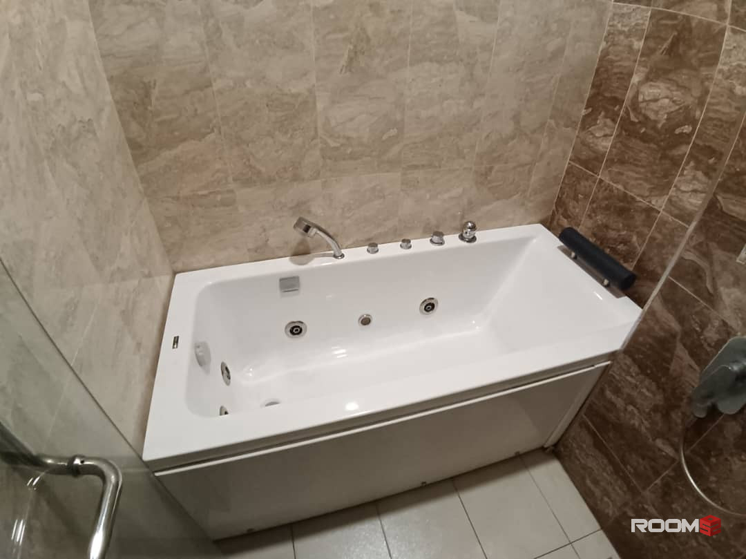 Room for rent at Paragon Suites @ CIQ JB Town