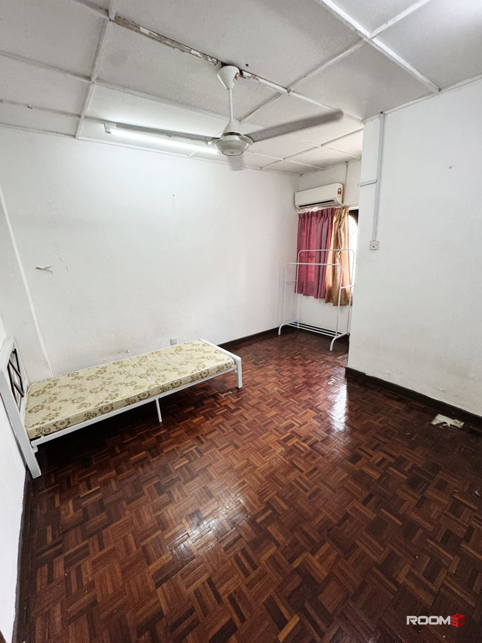 😍 Ready Move In~ Medium Room For Rent at TTDI- Kuala Lumpur