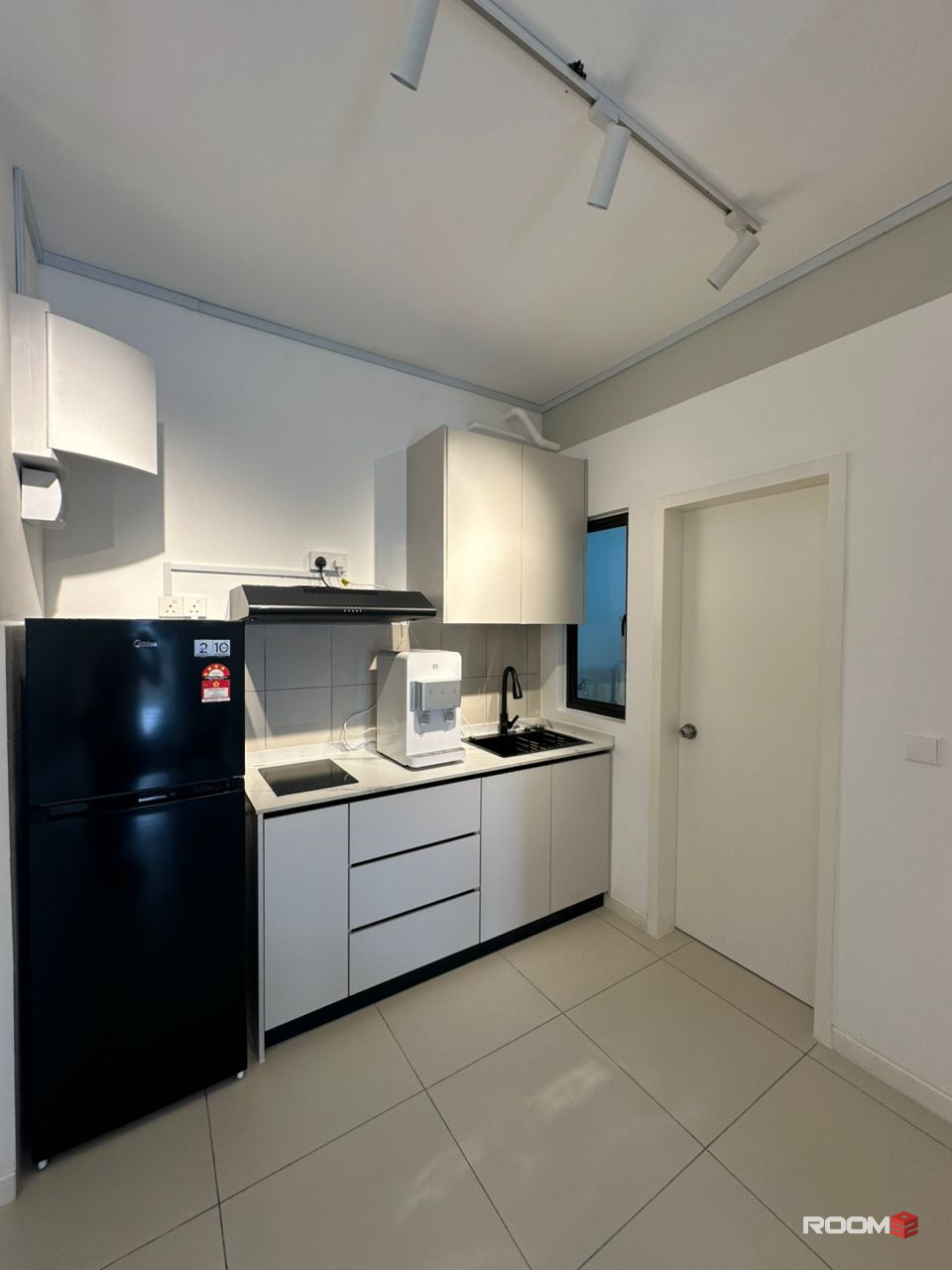 ✨Cozy & Affordable Balcony Room rental 📍Nearby Kinrara/Bukit Jalil 🌟Vierra residence