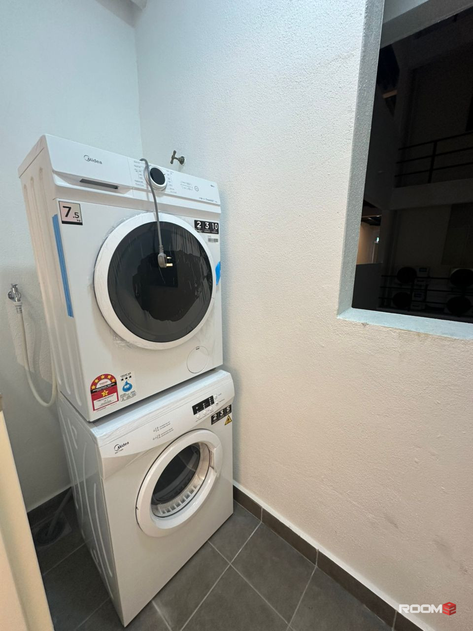 ✨Cozy & Affordable Balcony Room rental 📍Nearby Kinrara/Bukit Jalil 🌟Vierra residence