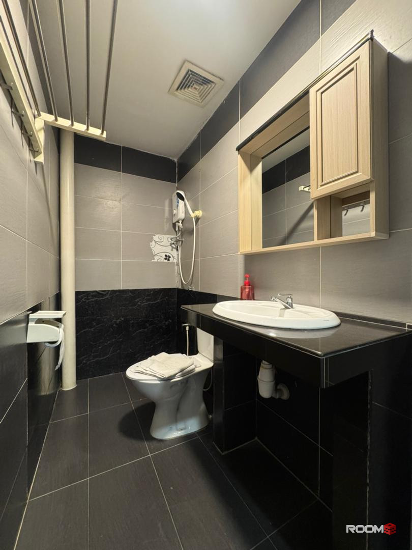 Raya Offer 🌙 Zero Depo Room + Private Toilet near to MRT Kuchai Lama