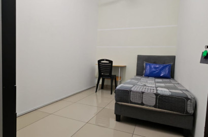 Female room for rent at SuriaMas Suite @ Larkin JB