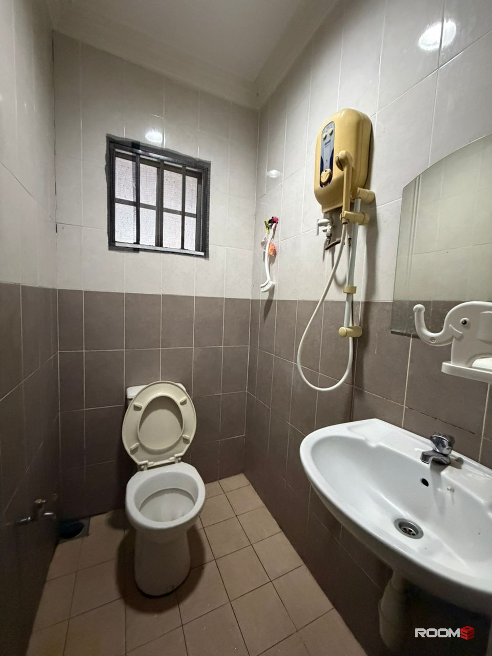 💥LOW DEPOSIT💥SUBANG JAYA USJ MIDDLE ROOM WITH PRIVATE BATHROOM FOR RENT🏠NEARBY USJ21 LRT🚂🚂