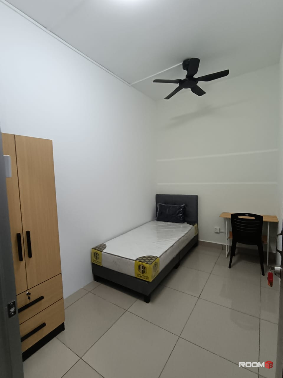 Female Room renting at Suriamas Suites Condominium @ Larkin JB Town