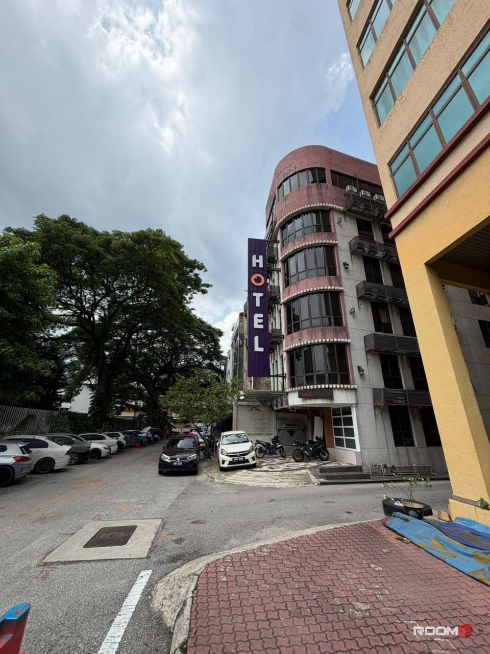 🚩 HOTEL SENIMAN@JLN IPOH MASTER ROOM FOR RENT🏡4Min Walking Distance to Sentul Barat MRT🚊🚊🚊