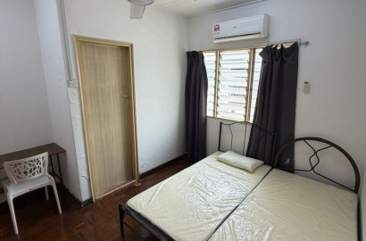 ‼️LOW DEPOSIT‼️SS22 Damansara Jaya Aircond Middle Room For Rent🏡Nearby Atria Shopping Gallery🔥