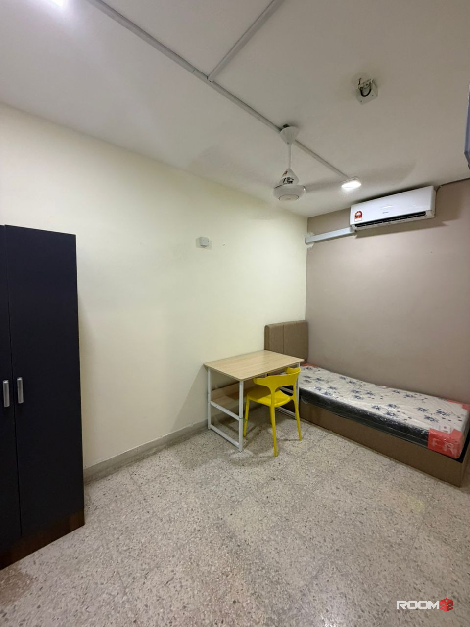 🙋‍♀️FEMALE ONLY🙋‍♀️SS22 DAMANSARA JAYA MIDDLE ROOM FOR RENT🏠NEARBY ATRIA SHOPPING GALLERY🚩