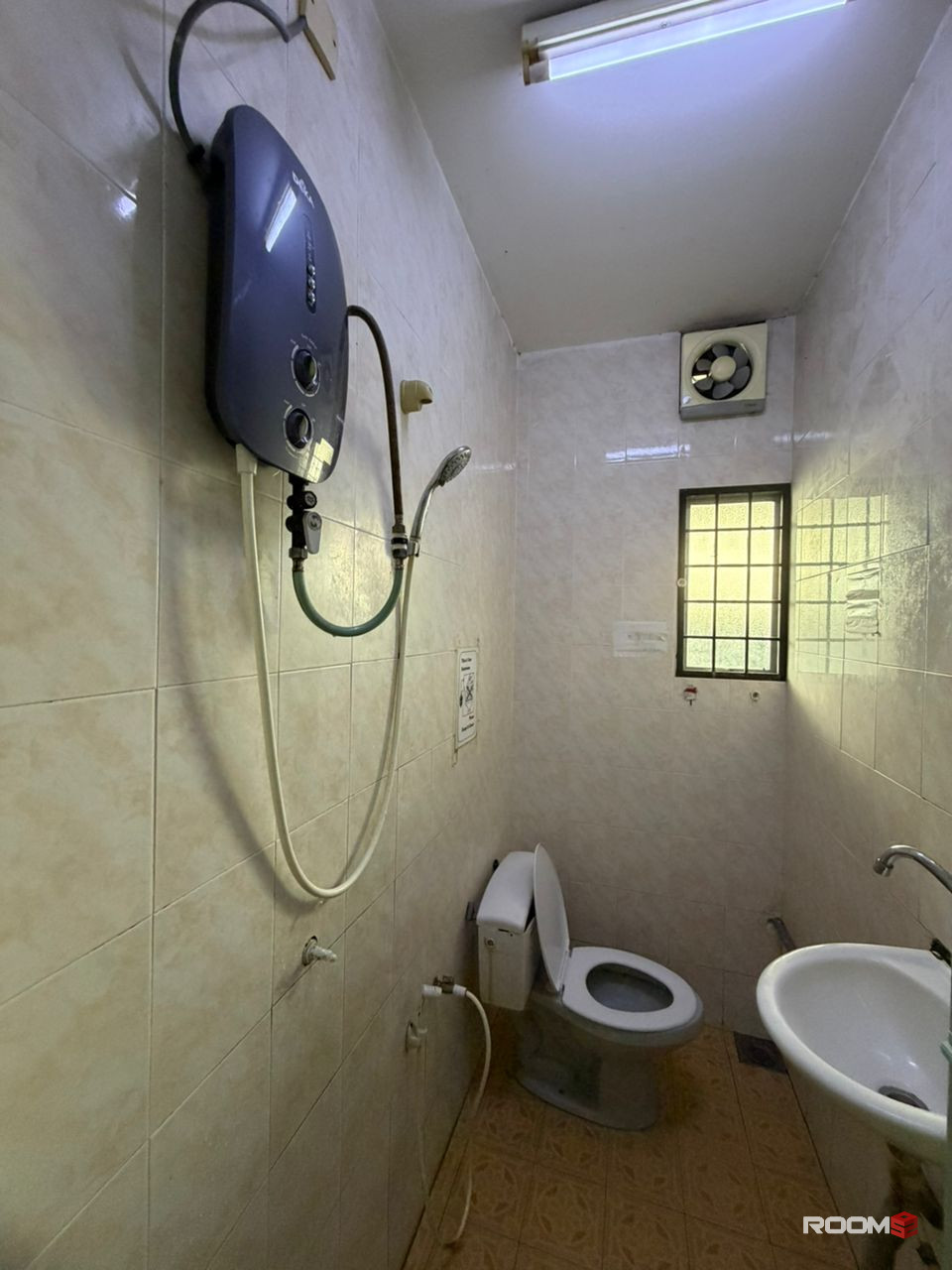 🔥MURAH-MURAH🔥🚩SECTION17 PETALING JAYA MIDDLE ROOM FOR RENT🏠