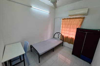 ✨LOW DEPOSIT✨SS23 TAMAN SEA PETALING JAYA MIDDLE ROOM FOR RENT🏠