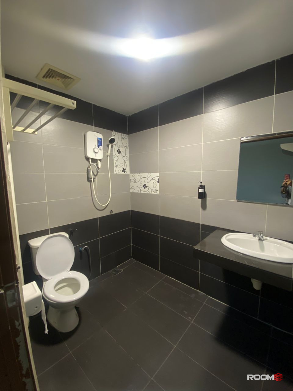 🏡✨ Affordable Room Rental @ KL City Hotel Kuchai Lama ✨🏡