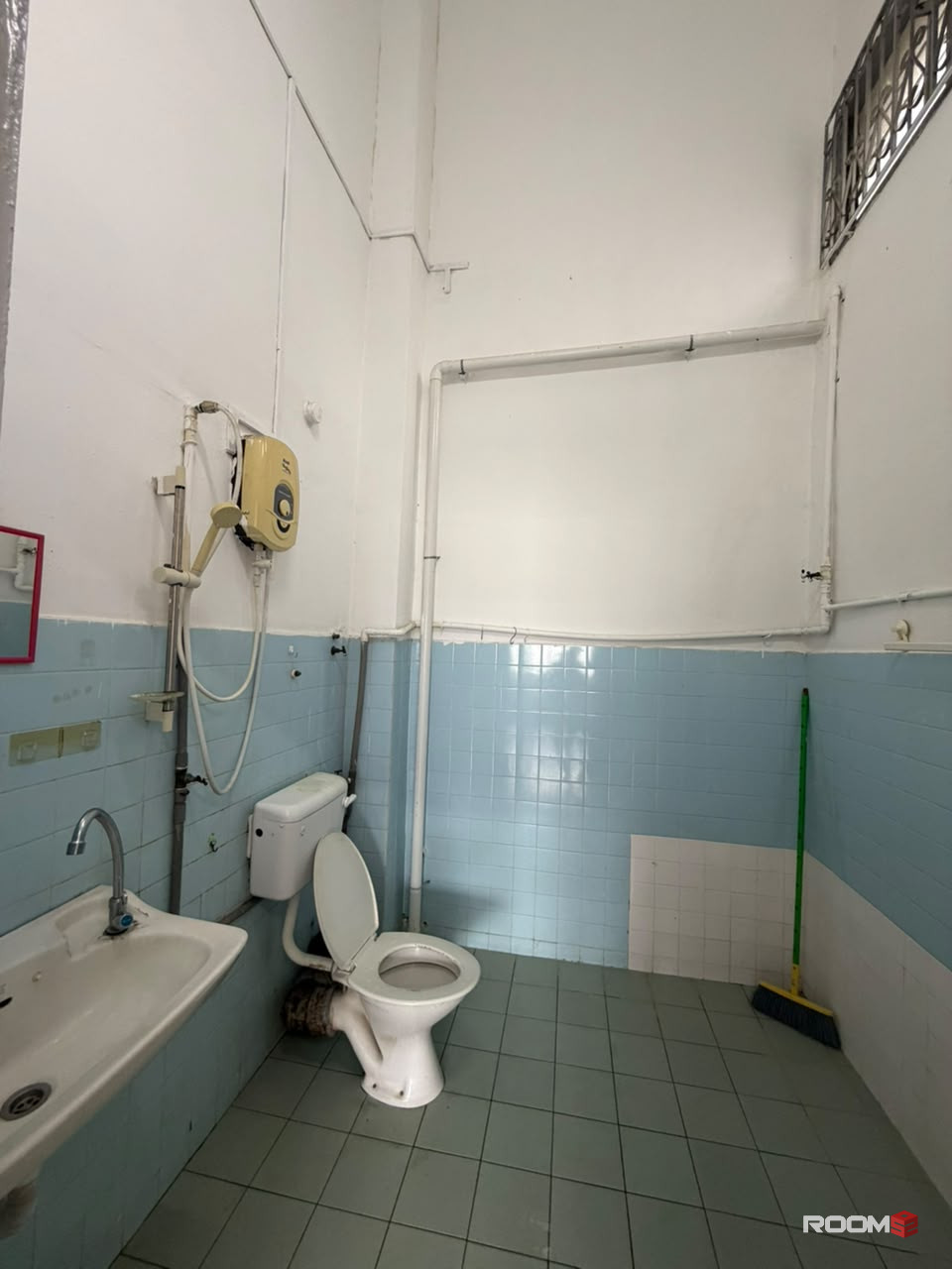 🙋‍♀️FEMALE ONLY🙋‍♀️SS2 PETALING JAYA NICE MASTER ROOM WITH PRIVATE BATHROOM FOR RENT🏠