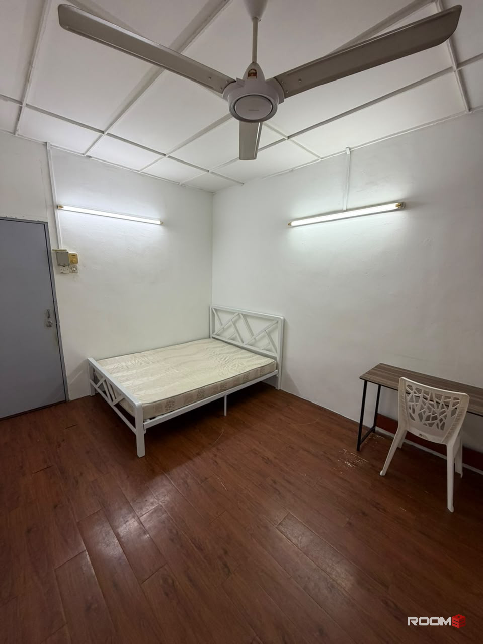 🩷FEMALE ONLY🩷SS2 PETALING JAYA SPACIOUS QUEENBED MIDDLE ROOM FOR RENT🏠🏠🙋‍♀️🙋‍♀️