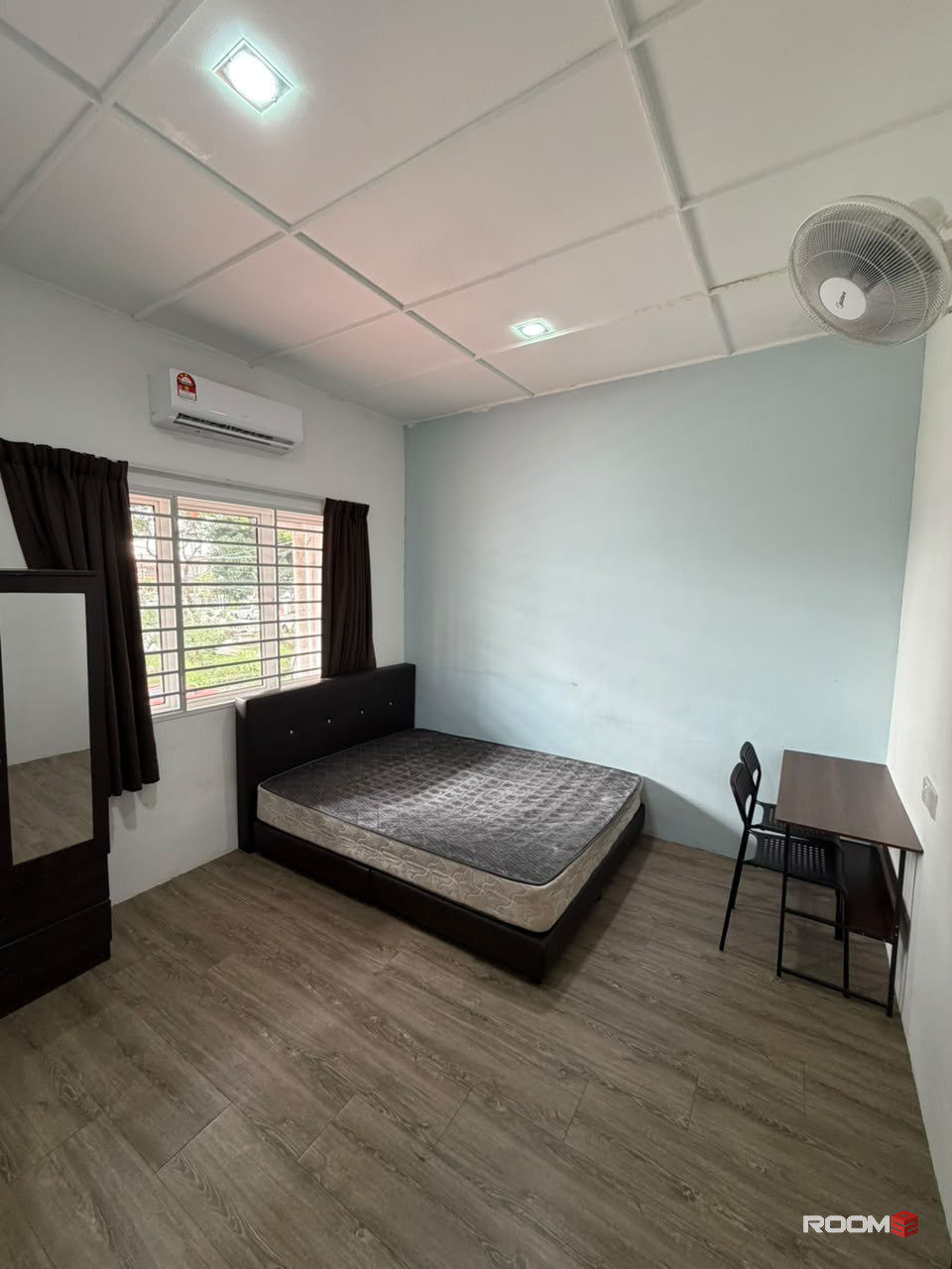 ✨LOW DEPOSIT✨SS2 PETALING JAYA SPACIOUS NICE COUPLE AIRCOND MIDDLE ROOM FOR RENT🏠EASY PARKING🚗