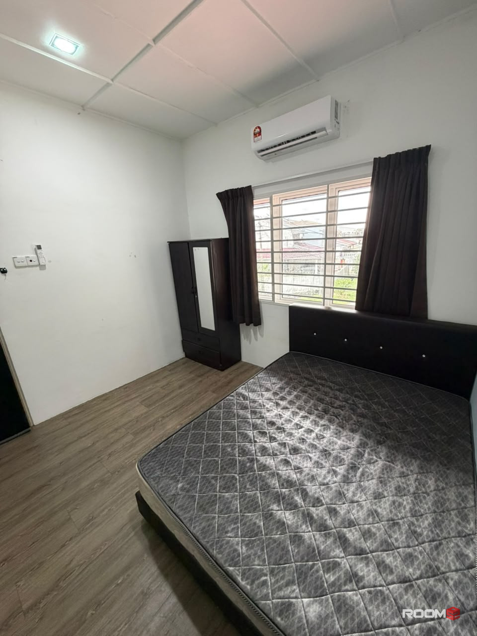 ✨LOW DEPOSIT✨SS2 PETALING JAYA SPACIOUS NICE COUPLE AIRCOND MIDDLE ROOM FOR RENT🏠EASY PARKING🚗