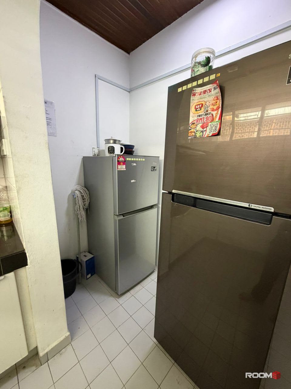 ✨LOW DEPOSIT✨SS2 PETALING JAYA SPACIOUS NICE COUPLE AIRCOND MIDDLE ROOM FOR RENT🏠EASY PARKING🚗