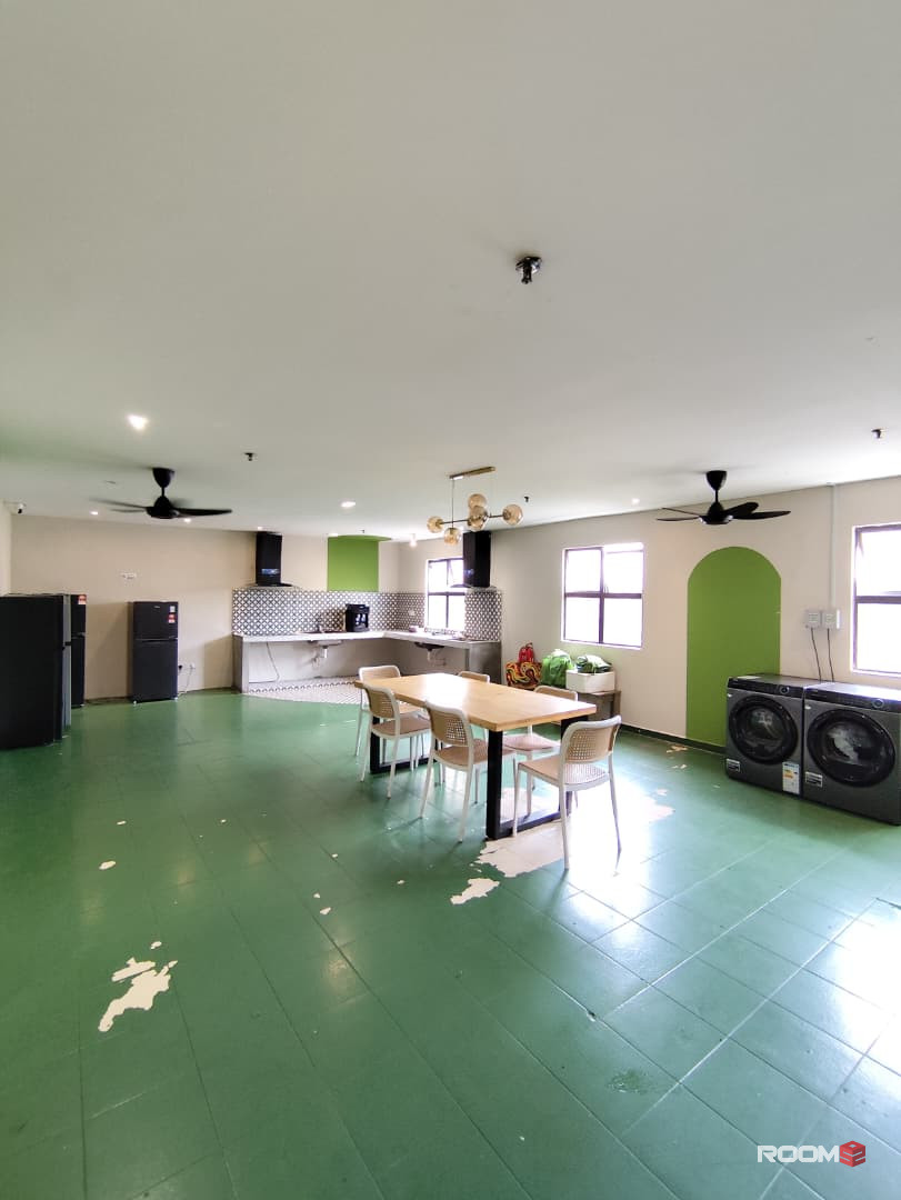 🏡 No Deposit Needed 😍 Fully Furnished Room for Rent near Pavilion Bukit Jalil, Puchong