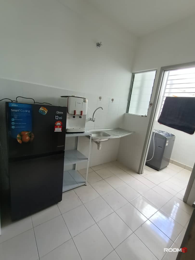 Male room at Denai Nusantara Apartment @ Gelang Patah