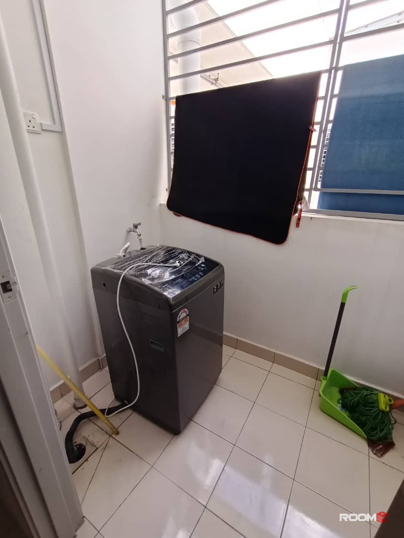 Male room at Denai Nusantara Apartment @ Gelang Patah
