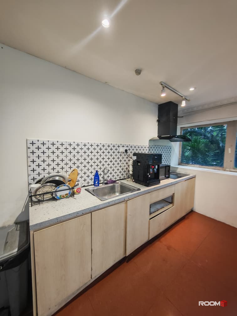 6Mins 🚶‍♂️to Plaza Rakyat MRT Station🚉Co-Living Room Rent in Pudu, KL City Centre - Check-in