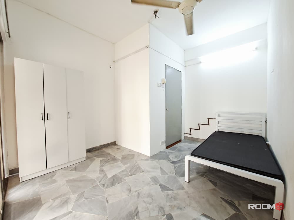 🔥 ZERO DEPOSIT PROMO 🔥 Middle Room for Rent @ 5 mins to One Utama nearby KPMG Tower, Surian Tower, Sunway Giza