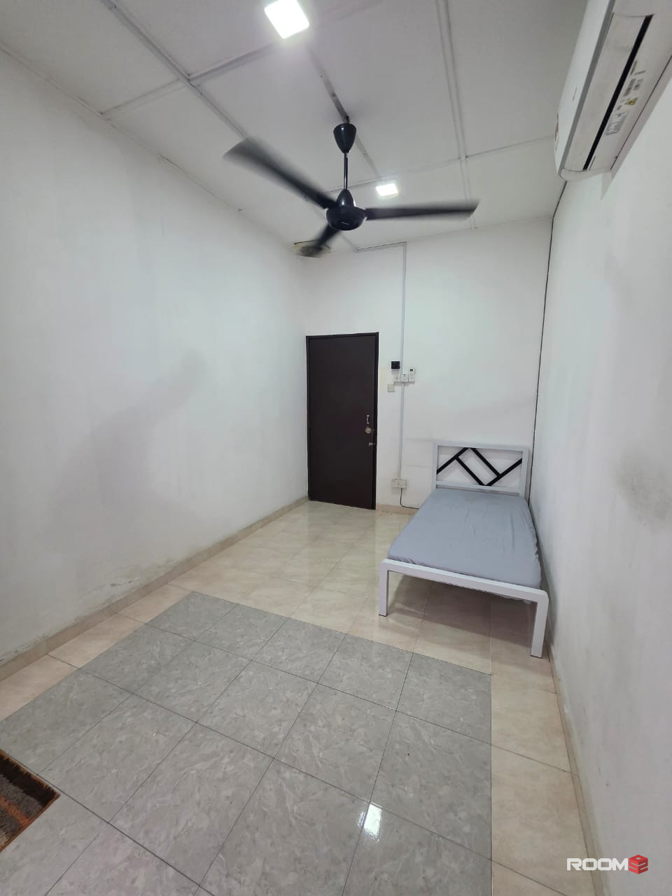 🚩 LOW DEPOSIT PROMO ⭐️ Middle room for rent @ Bukit Mayang nearby Aman Suria, Ara Damansara, One Utama