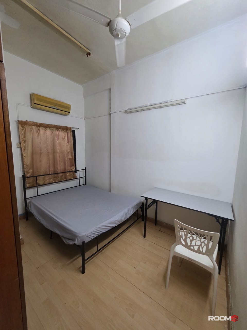 5 mins to LRT Kelana Jaya 🚶🏼 LIMITED Queen Bed Room for rent @ SS 4C